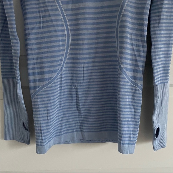 Lululemon Athletica swiftly tech blue striped t-shirt 20297 - Picture 5 of 7